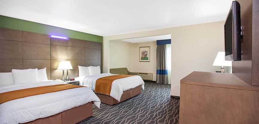 Travelodge Anaheim Inn & Suites California Double Queen Size Beds Mini Suite