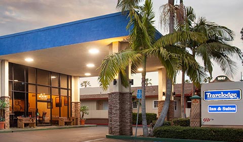 Location of Travelodge Anaheim Inn & Suites California